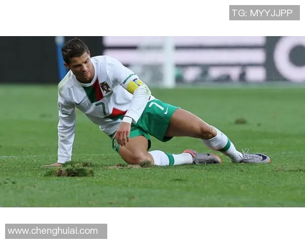 足球明星高清图集展现球场风采与个人魅力的精彩瞬间